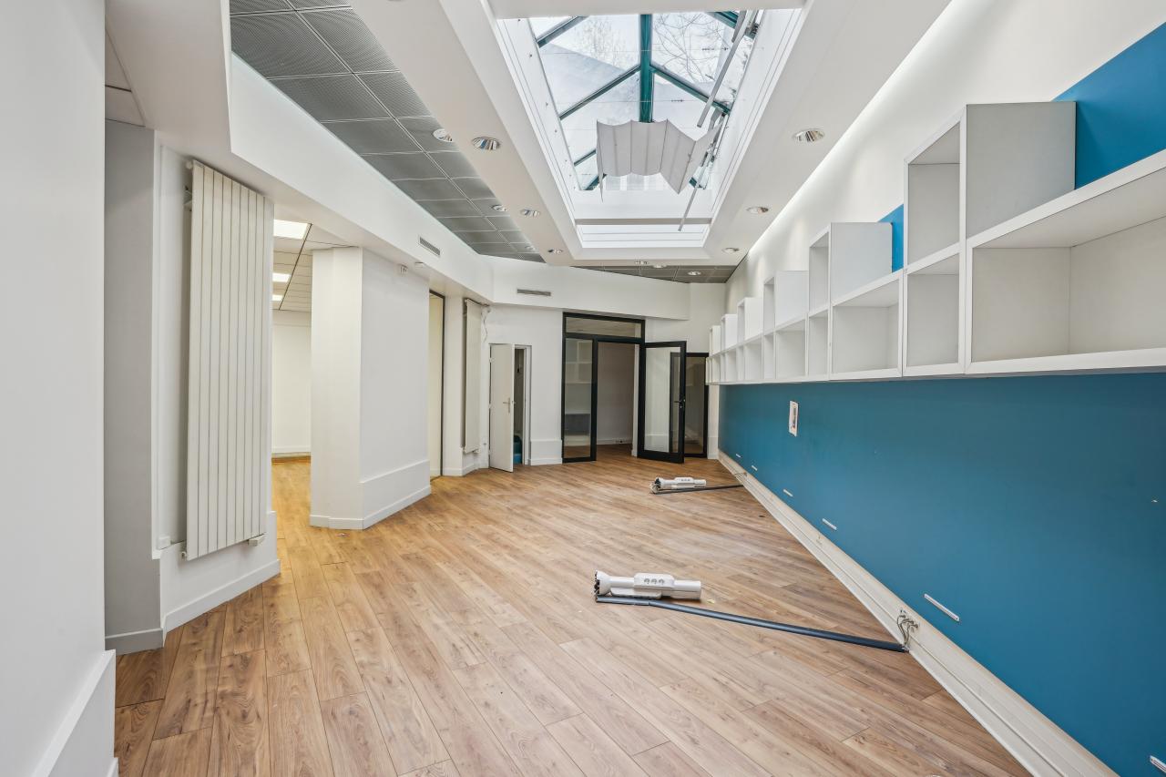 Bureau Paris 252m² Location bureau Paris OLBUR2530637 10